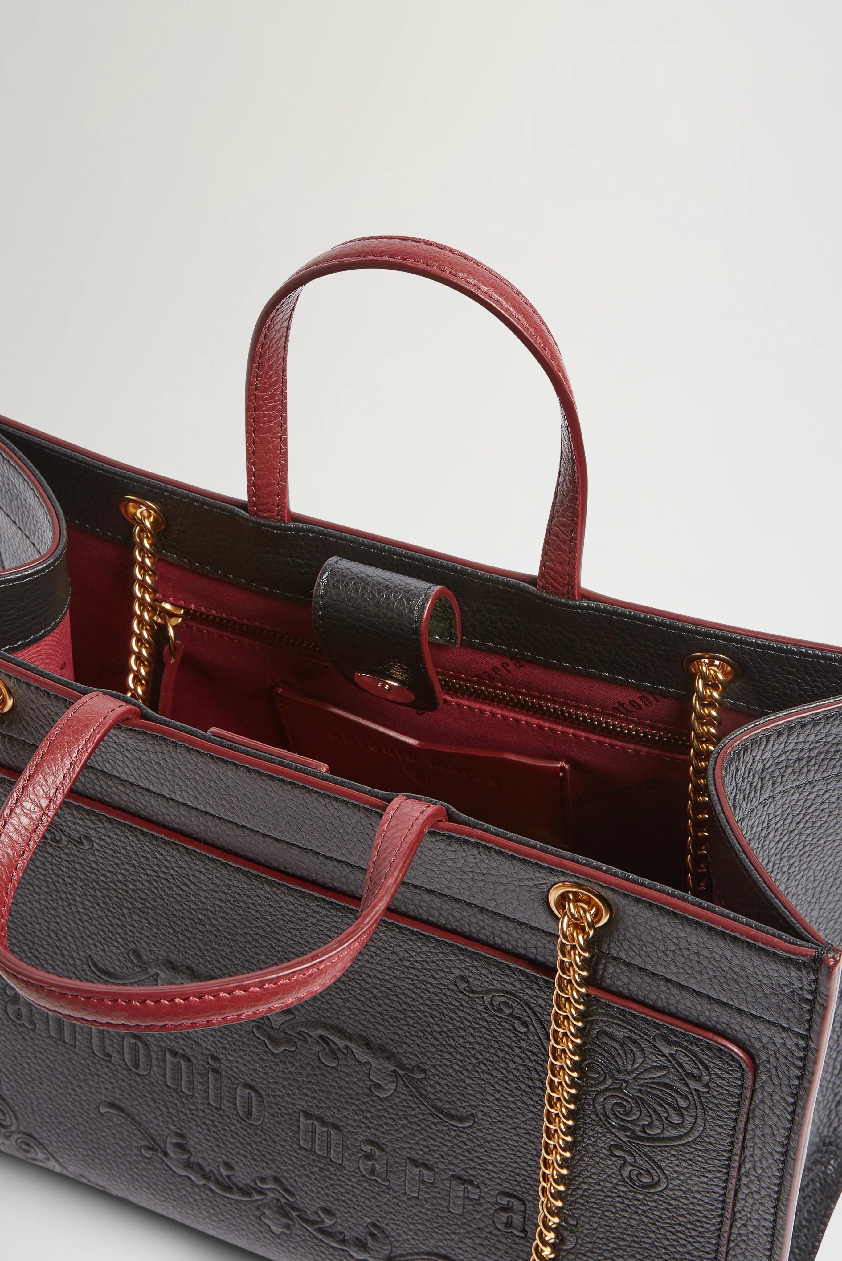 Black Becca Bag Medium - Image 4