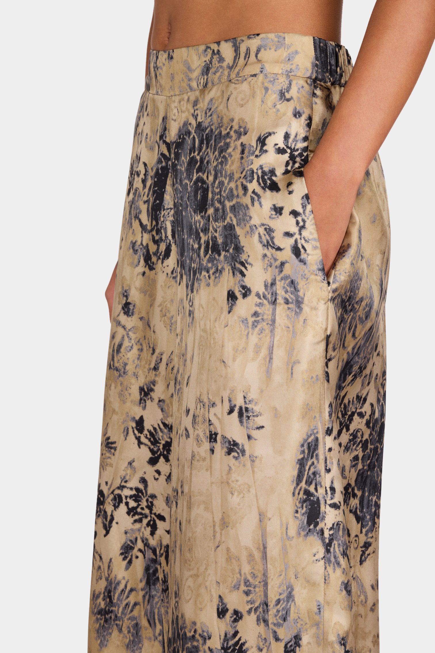 Palazzo Pants in Printed Silk - Image 4